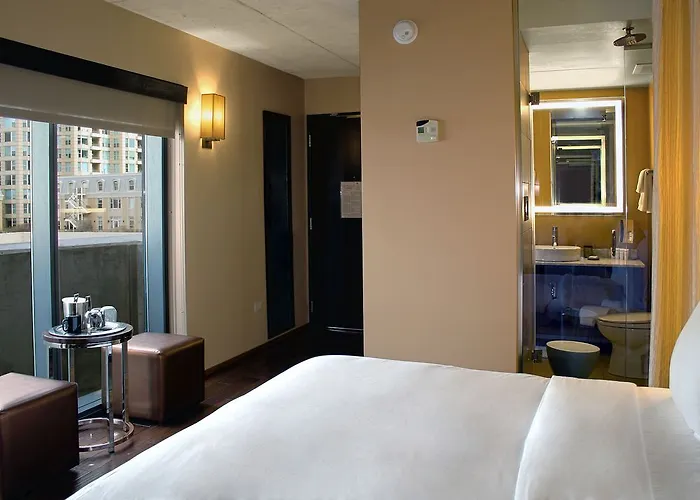 Eurostars Magnificent Mile Hotel 4*
